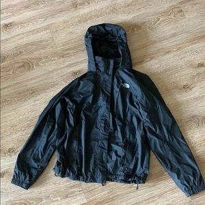 Black XL Women’s North Face Rain Jacket.